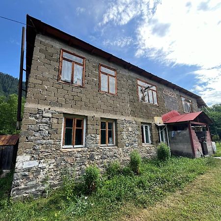 Tsknari Oda Oni Kültér fotó
