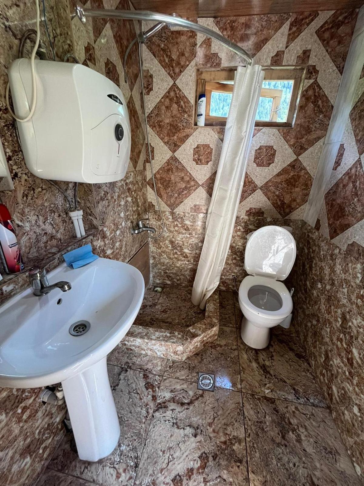 Tsknari Oda Oni Kültér fotó